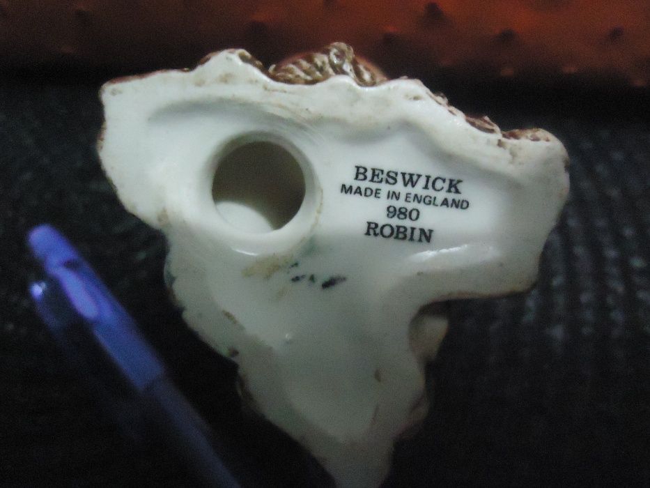 Passarinho Marca " Beswick England "