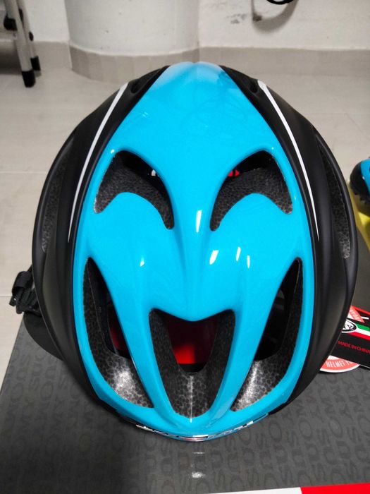 NOVO - Capacete estrada - topo gama