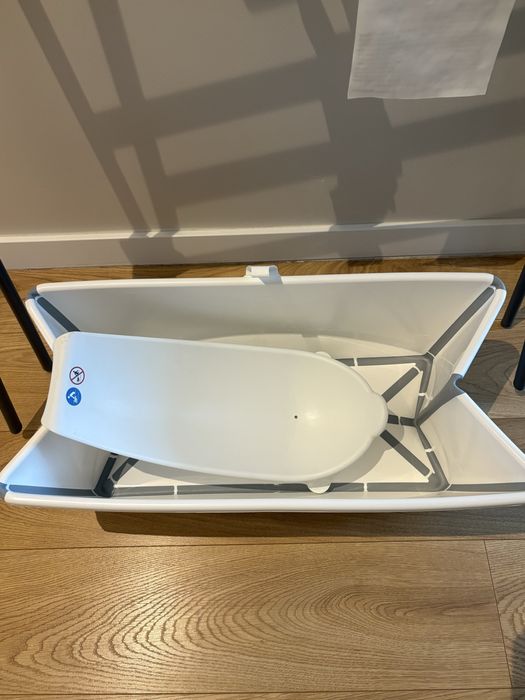 Wanienka Stokke ze stojakiem