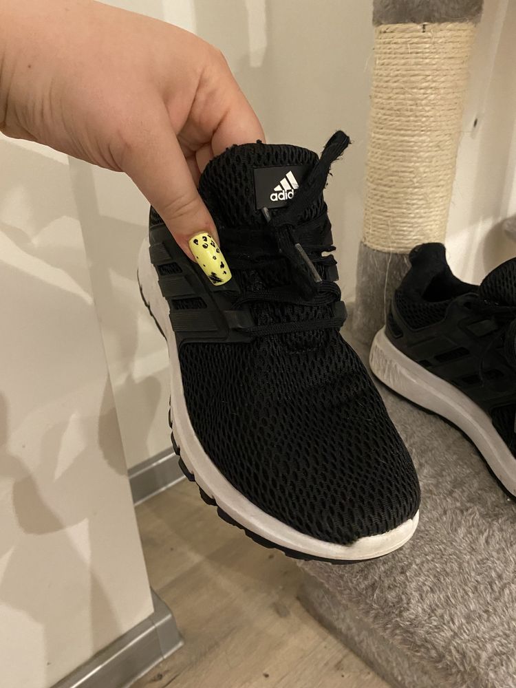 Czarne buty Adidas