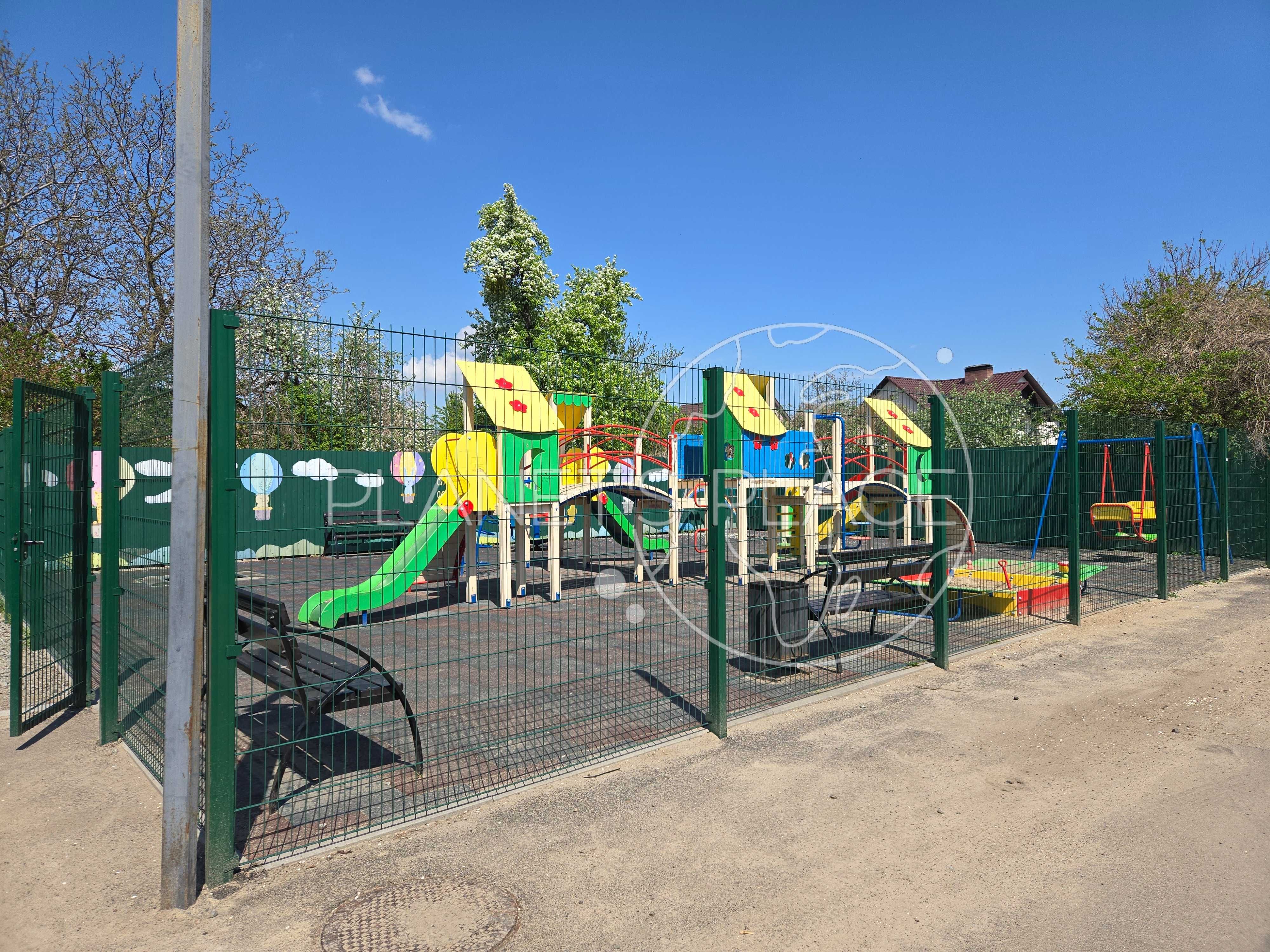 Продається таунхаус "CHERRY TOWN", смт. Гостомель, вул. Некрасова, 1В.