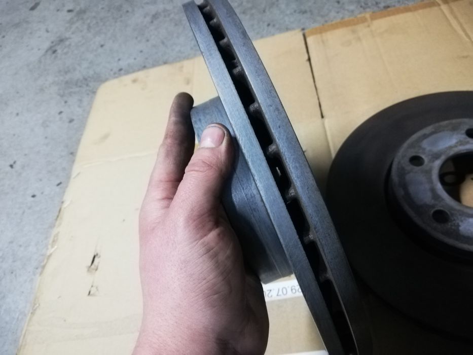 Tarcze klocki hamulcowe przód przednie Focus mk2 i C-max małe 278mm