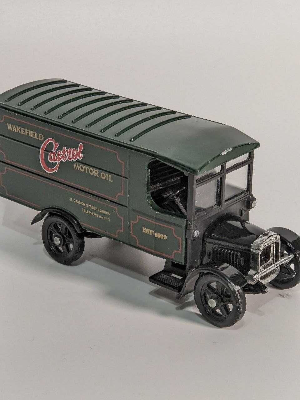 Колекційна машинка Castrol Oil Corgi Vintage