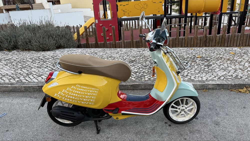 Vespa 125 SEAN WOTHERSPOON edicao limitada