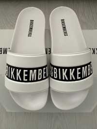 Продам слайдери Bikkembergs