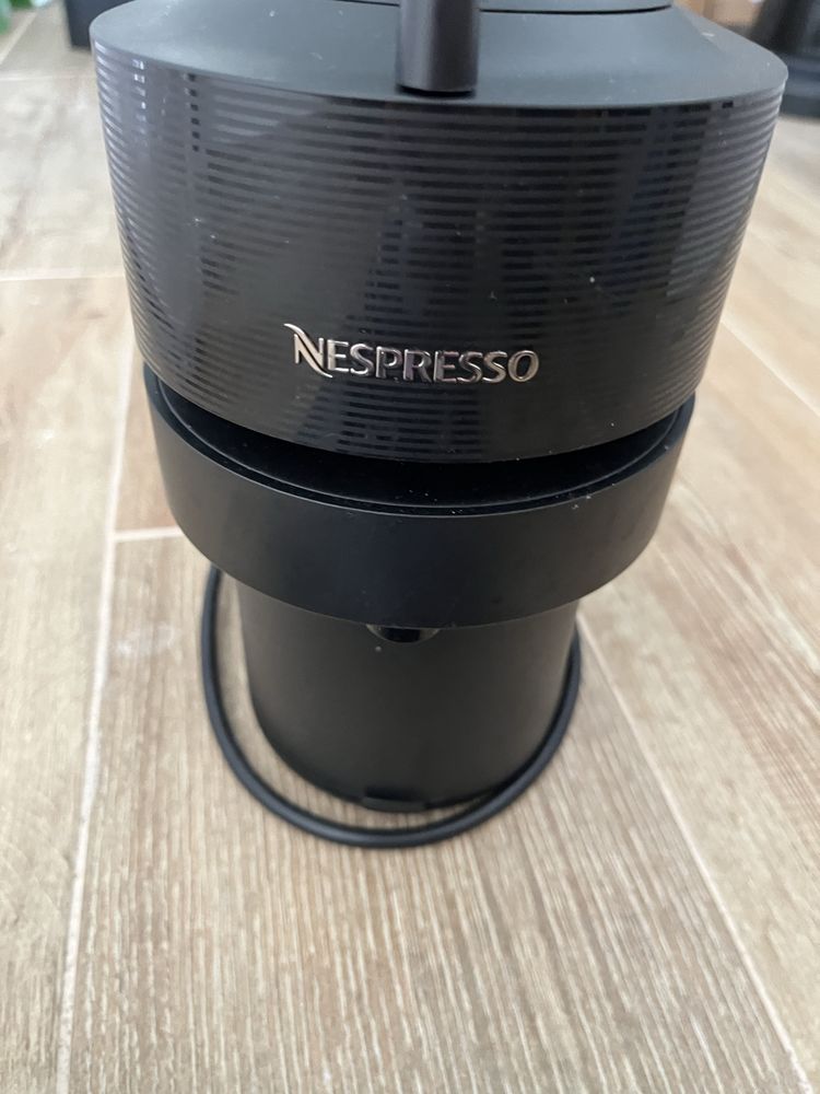 Nespresso Vertuo pop + cafe