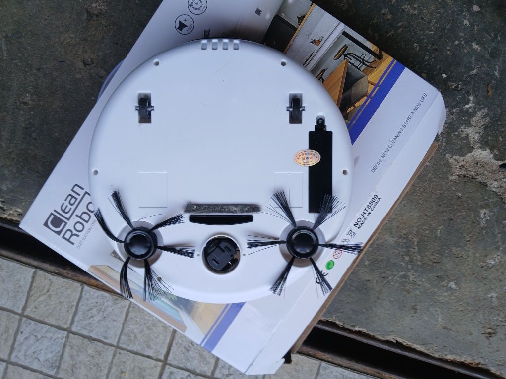 Robot aspirador em bom estado