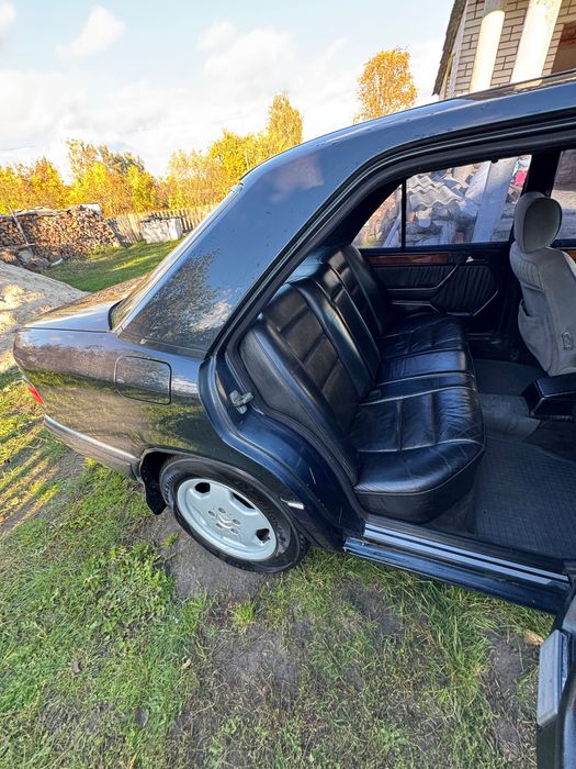 Мерседес 124 2.2 газ бензин