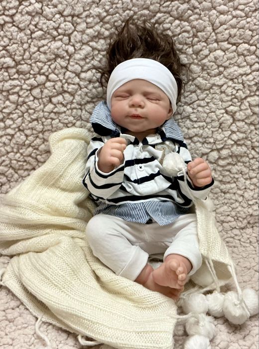Lalka typu reborn chłopiec z wyprawką