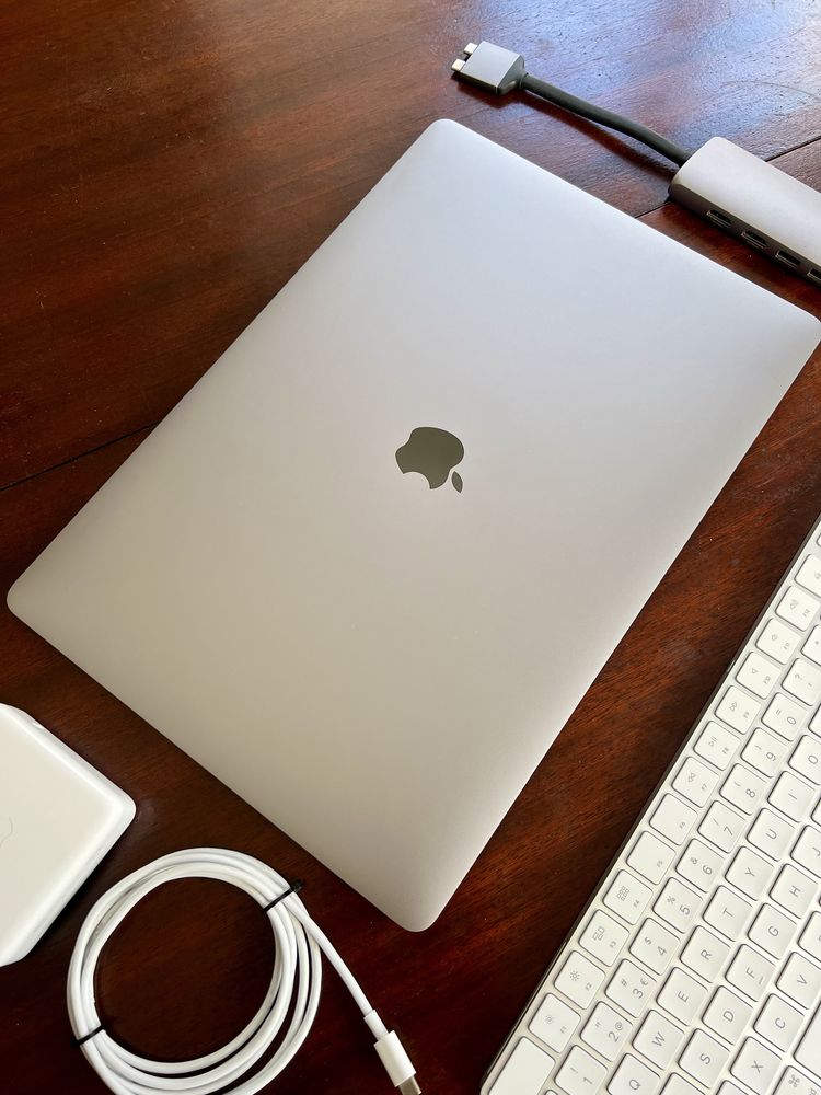 Macbook Pro 16” 2019 (Comprado em 2021) - Sem Uso