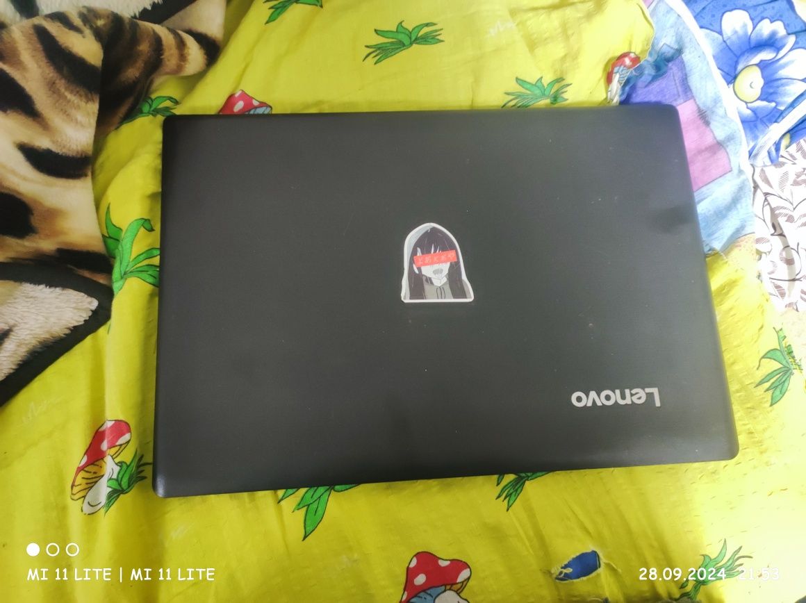 Ноутбук lenovo на 240гб робочий
