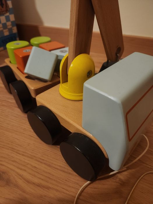 Camião Ikea Montessori