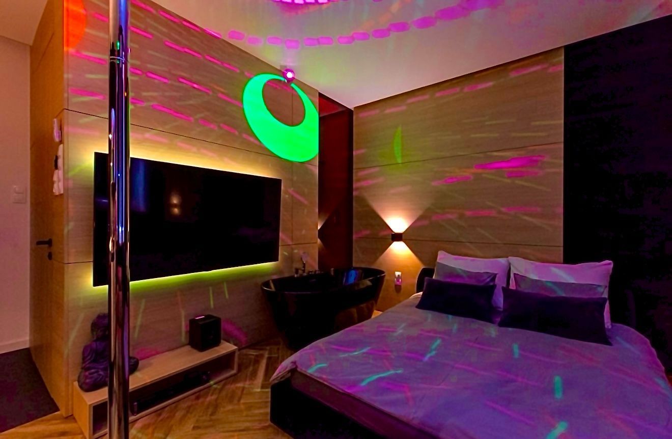 Apartament Pole Dance z wanną na doby na godziny dla 2 osób, Wejście n