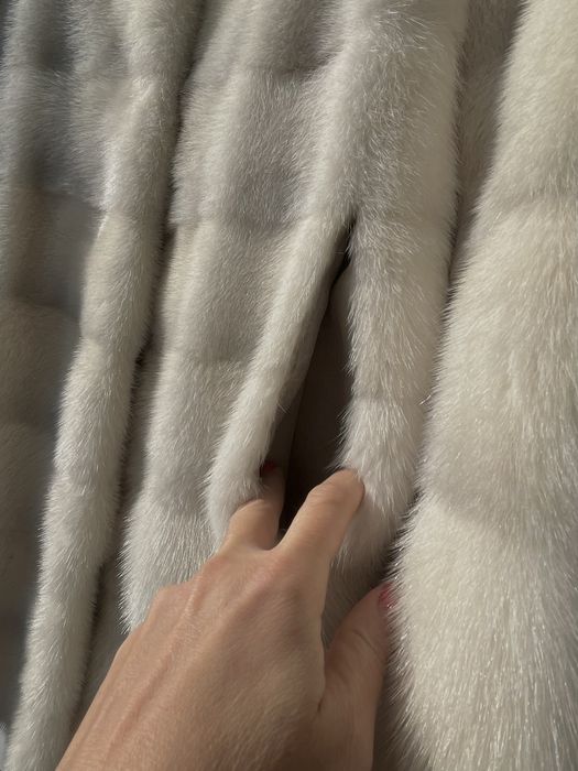 Красивая, нарядная норковая шуба, поперечка!