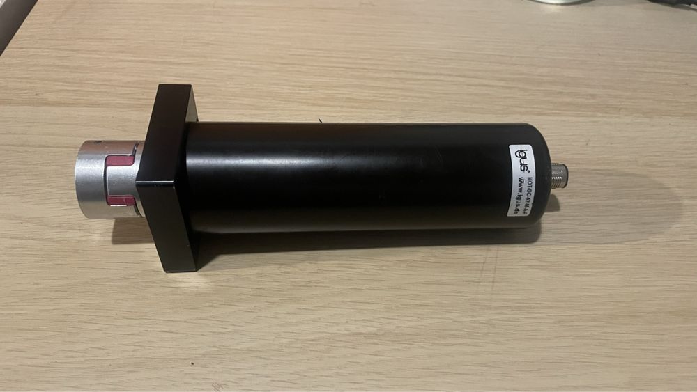 Silnik z reduktorem DC 24v IGUS