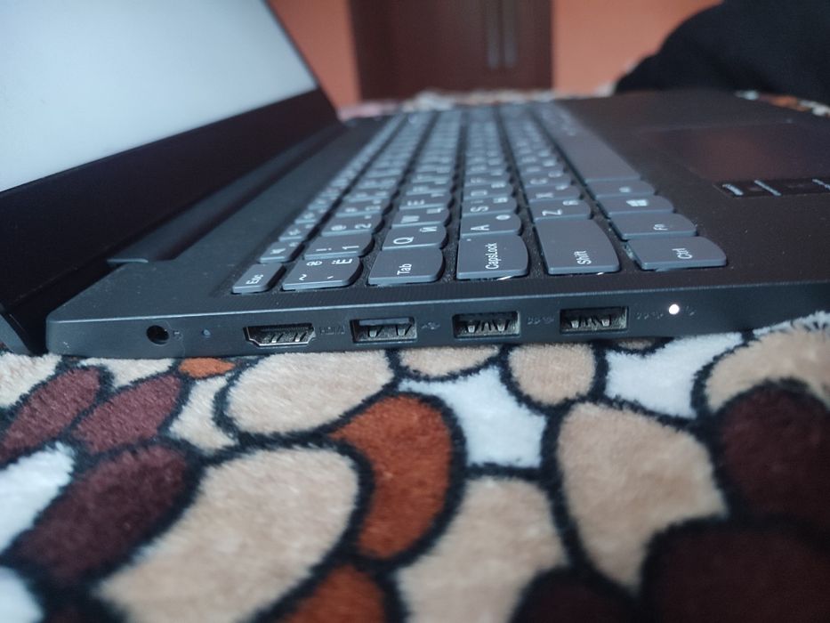 Ноутбук Lenovo ideapad 3