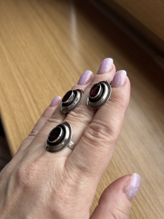 Срібний комплект з гранатом!