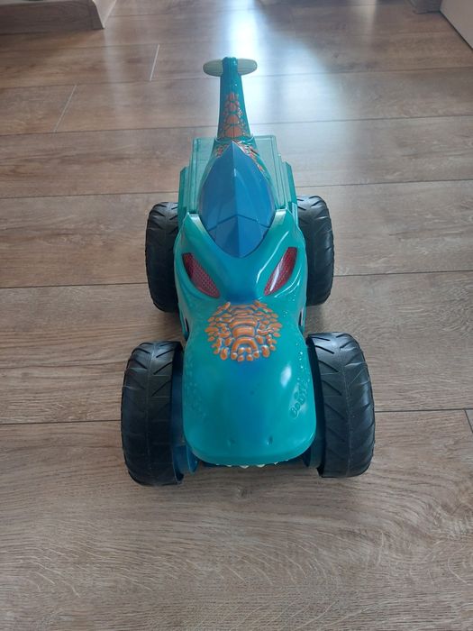 Hotwheels pożeracz aut