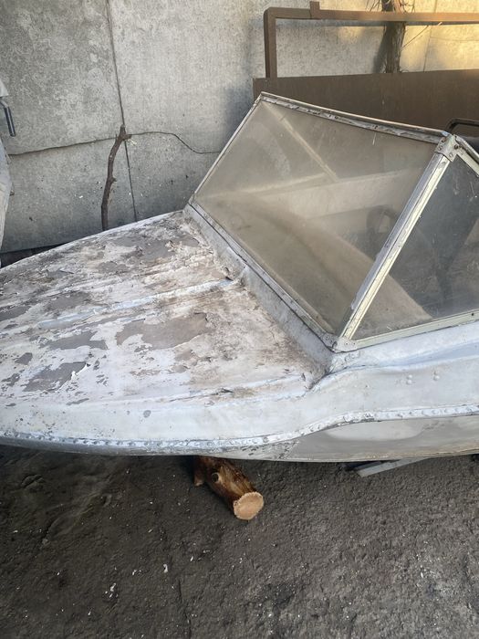 Продам лодку крым с мотором