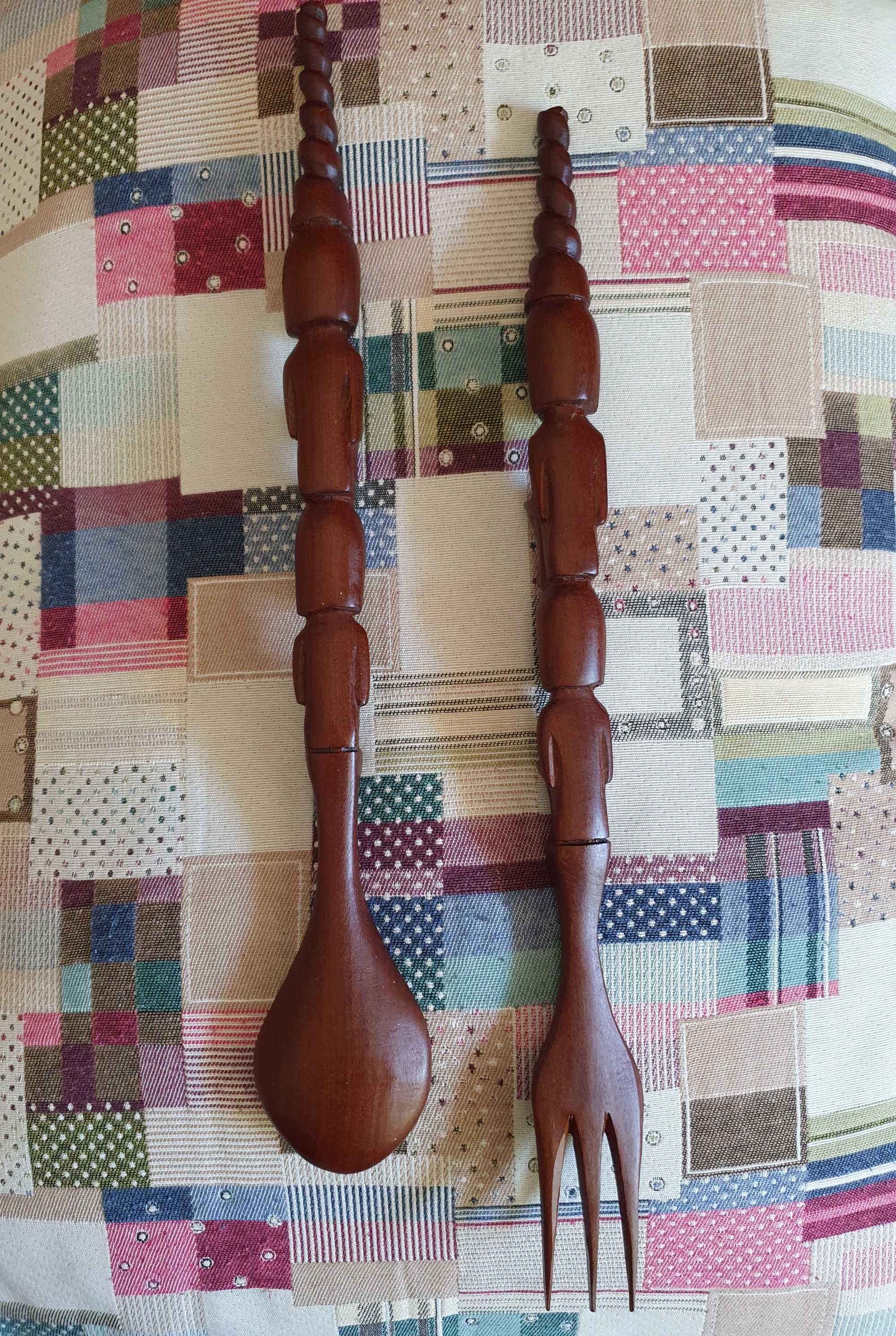 Arte Africana - Colher e Garfo de madeira, 38cm, com cerca de 100 anos