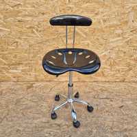 Fotel Krzesło kosmetyczne fryzjerskie dentystyczne obrotowe na kółkach