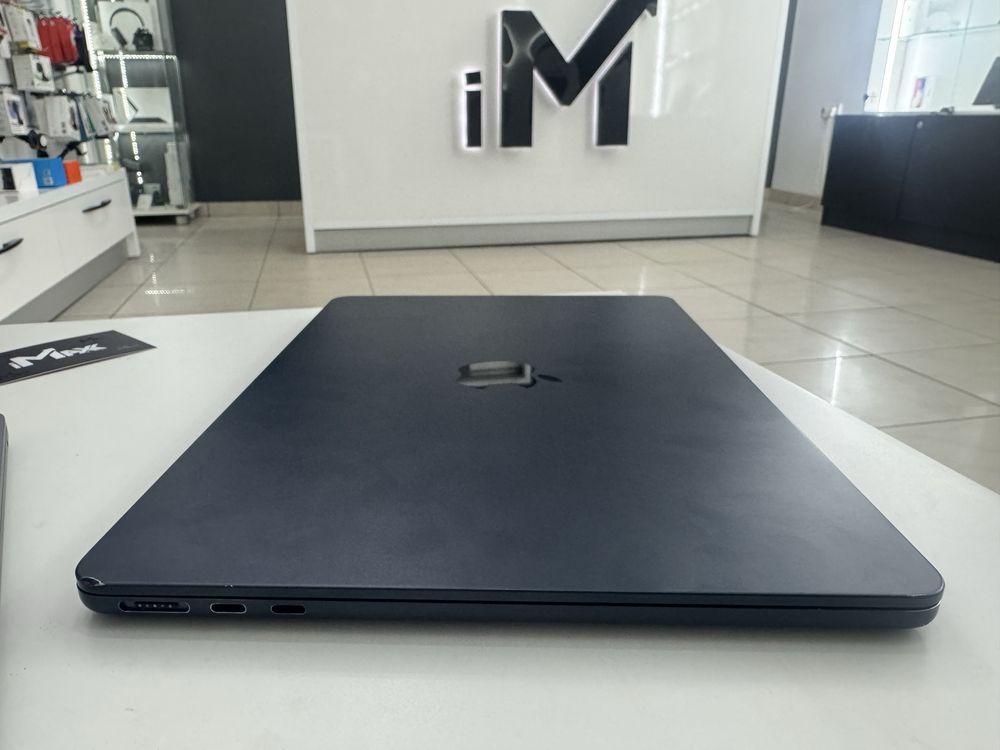 MacBook Air 13 M2 13.6” 8/256Gb Midnight Space Gray ПОВНОЦІННІ 2022