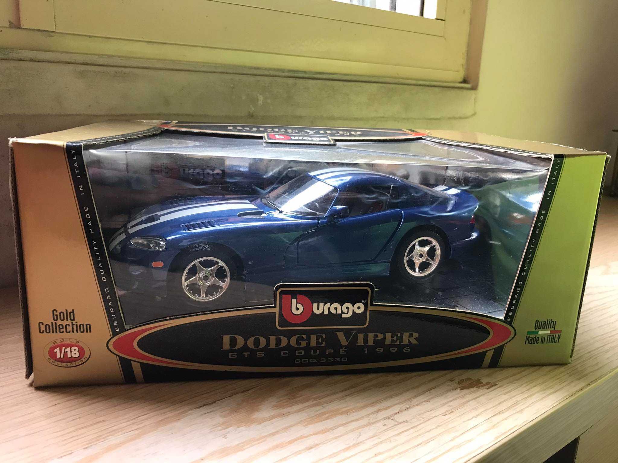 Burago Gold Collection 1/18 Dodge Viper GTS Coupé 1996