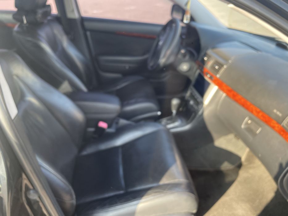 Продам Toyota Avensis