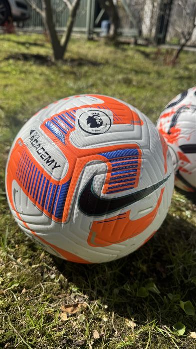 Мяч футбольний Nike розмір 5 термошов новенький дуже міцний
