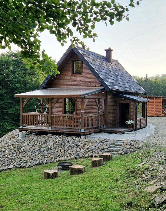 Budowa domków letniskowych i calorocznych, oraz montaż basenów.