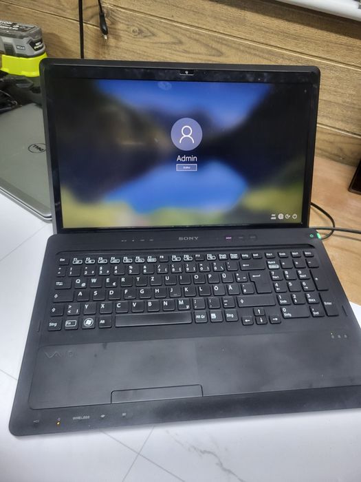 ноутбук Sony на і7.ігровий