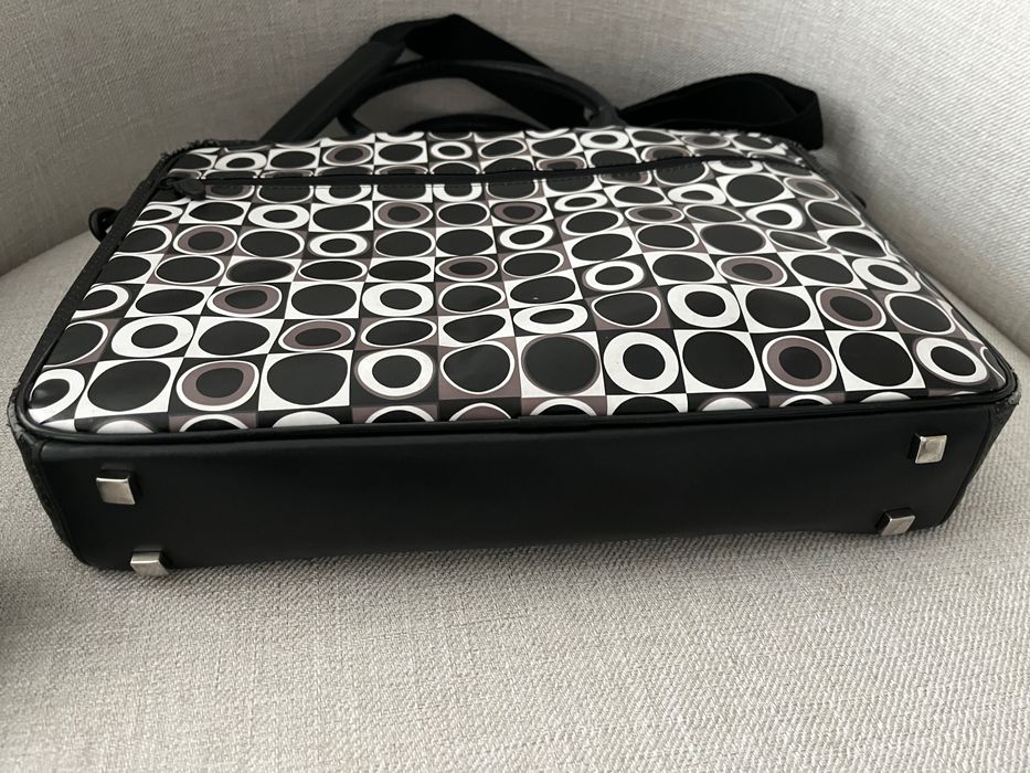 Mala portátil com padrão