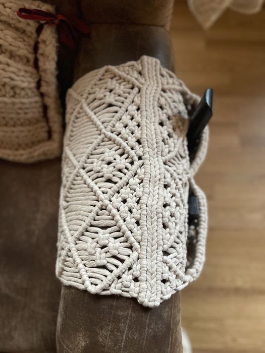 Макраме органайзер для пультів, гаджетів, книг тощо.