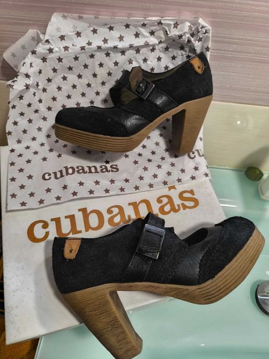 Sapatos Cubanas Nº38