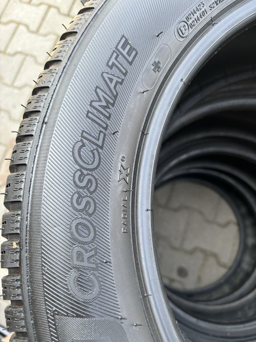 Opona zimowa 225/55 R17 Michelin Cross Climate  nowa