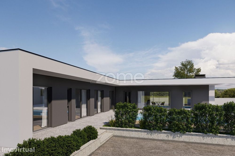 Moradia T4 Térrea de Luxo no Nadadouro
