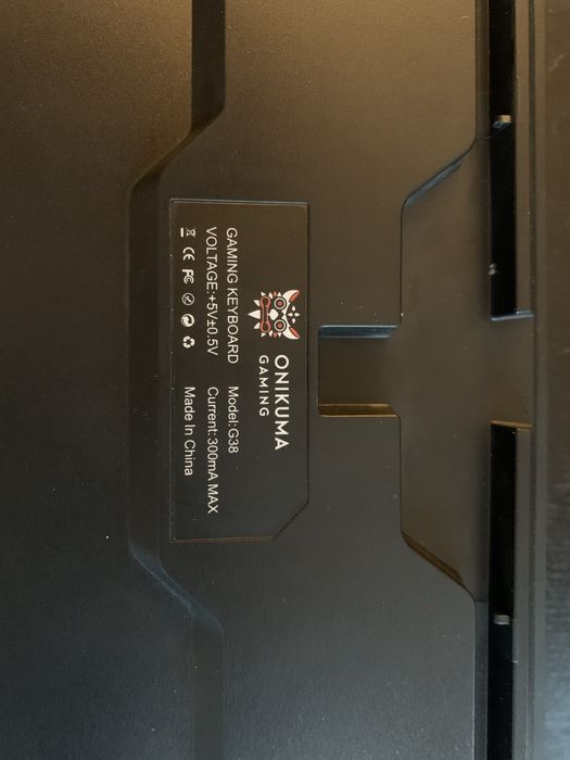 Klawiatura Onikuma Gaming G38, uszkodzona