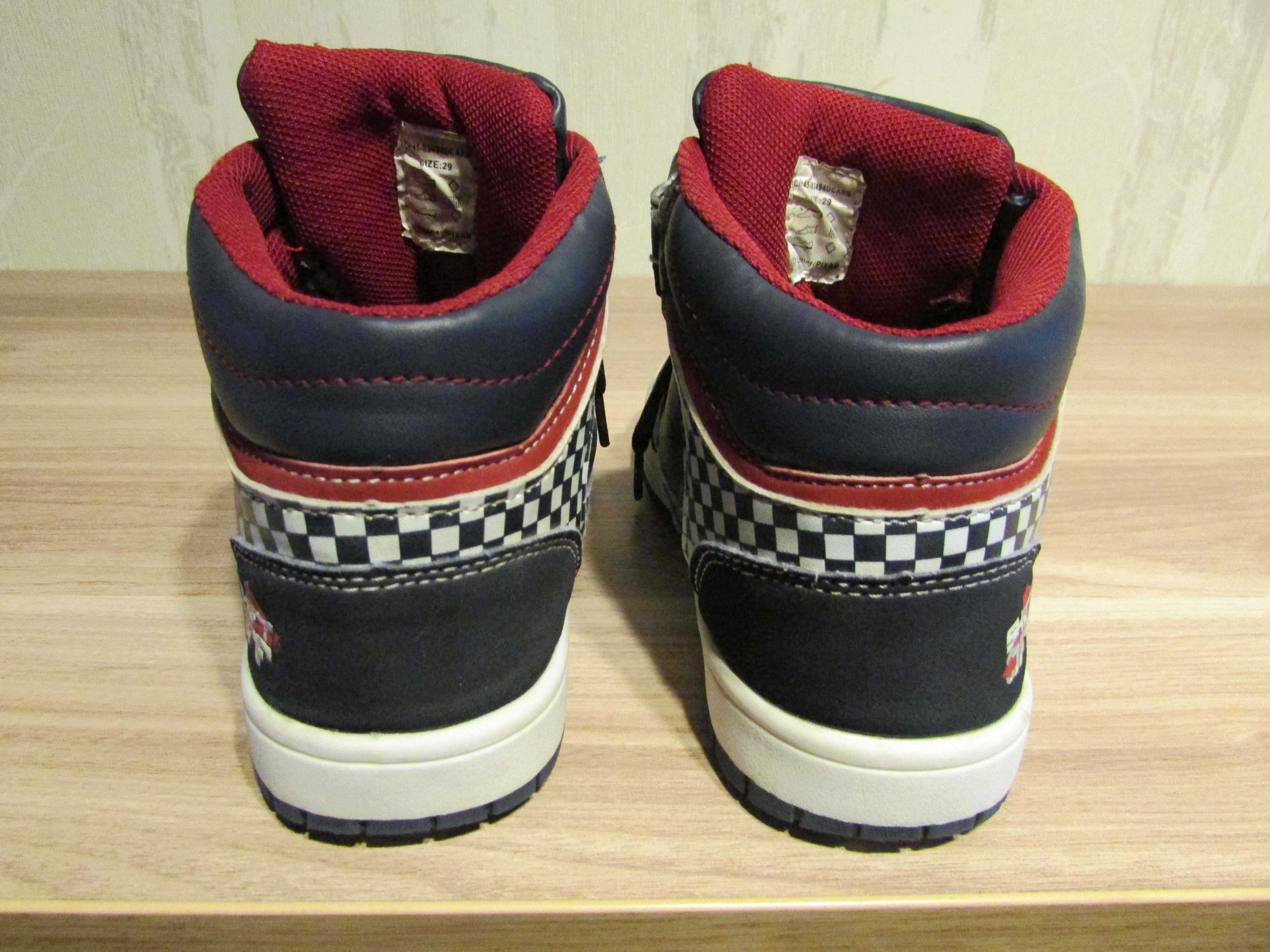 Dziecięce Buty Sportowe CCC  Roz. 29