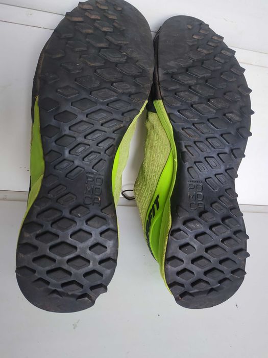 DYNAFIT Gore-tex кроссовки 28см.