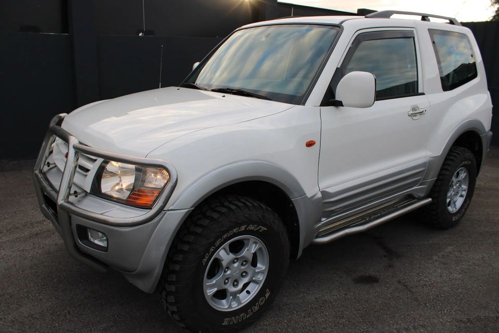 Mitsubishi Pajero 3.2 DI-D GLS ABS+CA