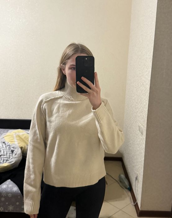 Светр з горлом НМ