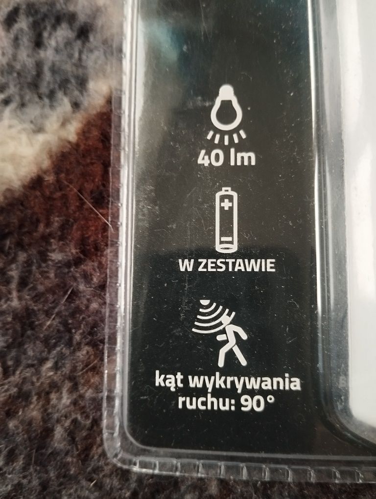 Lampka podszafkowa LED z czujnikiem ruchu i zmierzchu Nowa