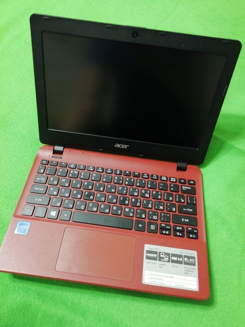 Ноутбук Acer Aspire ES11  ES1-131-C57G (NX.G17EU.004) Red