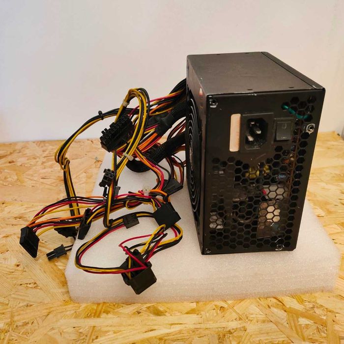 Zasilacz Komputerowy LC-Power LC6550 Pasive PFC, 550W 20+4-pin ATX