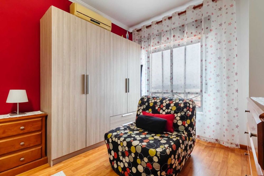 NOVIDADE apartamento t2 com lugar de garagem Mem Martins