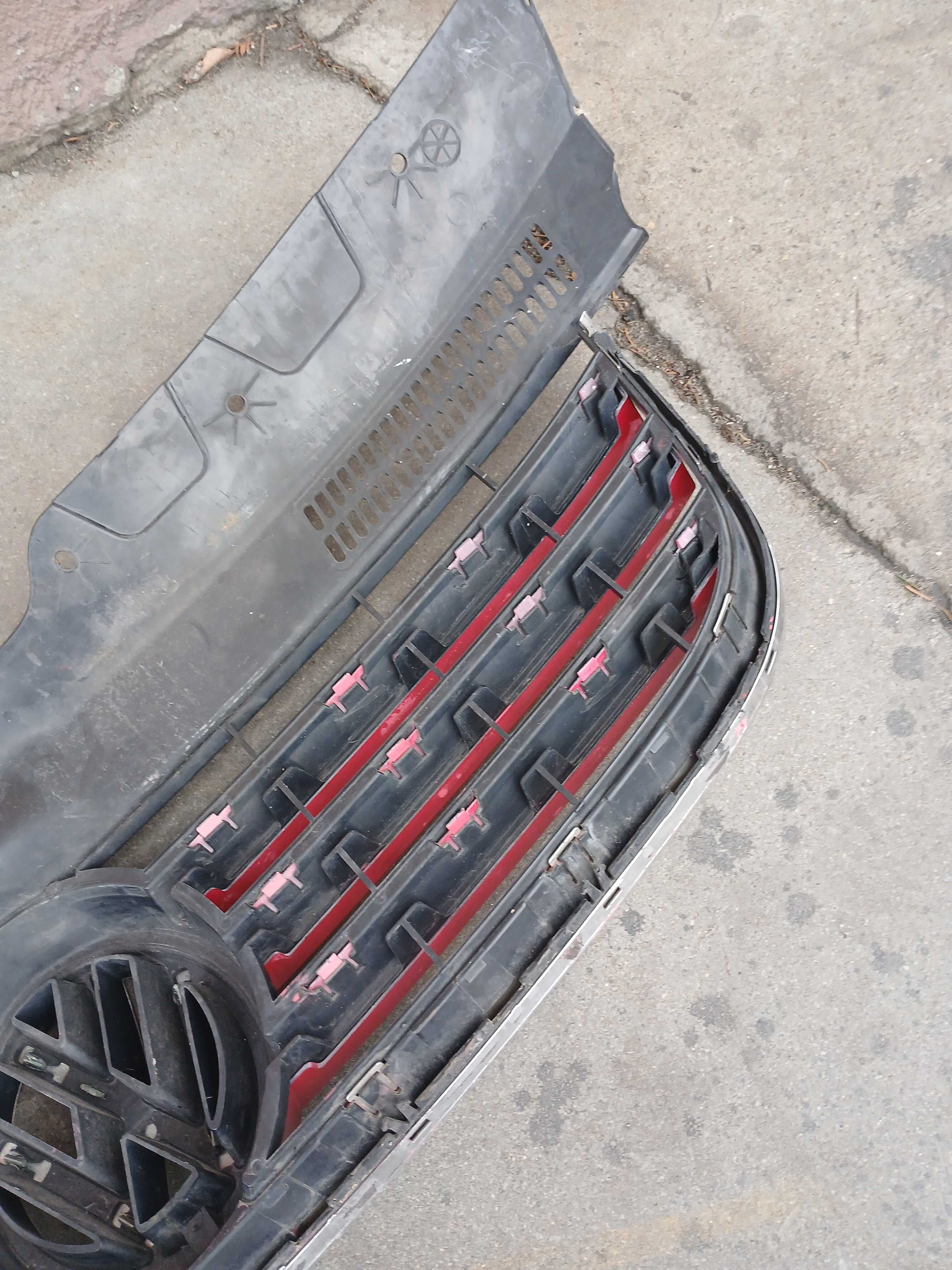 Grill VW Transporter T5 Caravelle  7H5 atrapa