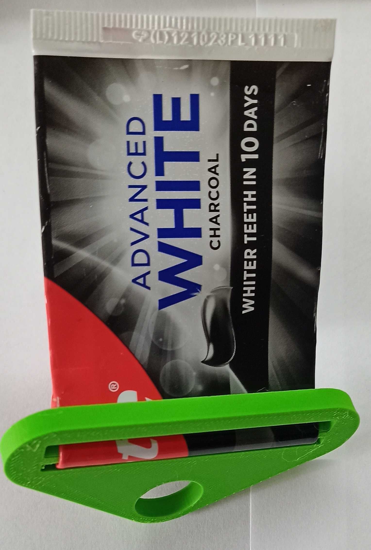 Wyciskarka do pasty do zębów / Hanging Tooth paste Squeezer