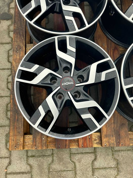 5x130 7j x 17" et33 Porsche SsangYong komplet alufelgi Ronal z TPMS