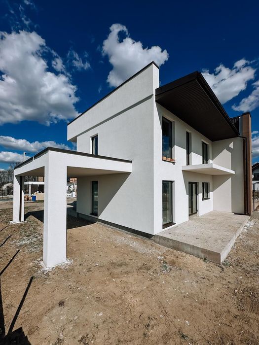 Продається готовий котедж у Кожичах