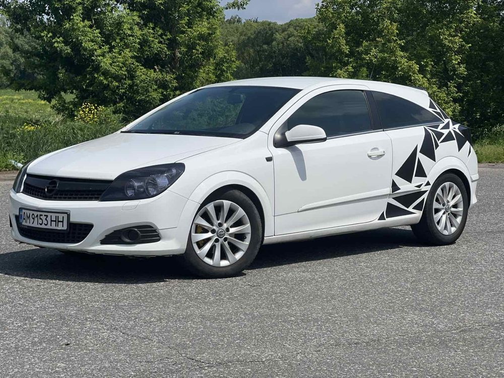 Opel Astra H, GTC , 2009